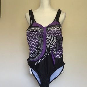 🌹🌹🌹NWOT Bra padded Swimsuit, Size M